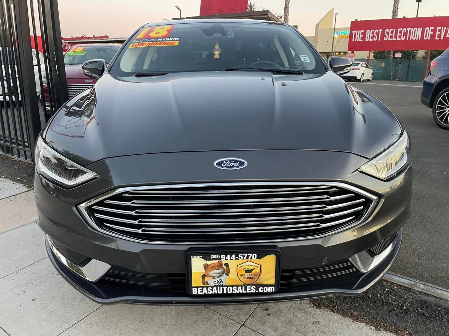 2018 GRAY /BLACK Ford Fusion Energi SE (3FA6P0PU1JR) with an 4-Cyl, Hybrid, 2.0 Liter engine, Automatic, CVT transmission, located at 744 E Miner Ave, Stockton, CA, 95202, (209) 944-5770, 37.956863, -121.282082 - PLUS TAXES AND FEES - Photo#2